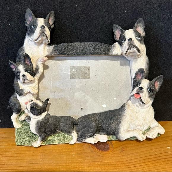 Boston terrier 3-D picture frame, 7“ x 9“. Hold of 4 x 6 size photo, - Picture 6 of 7
